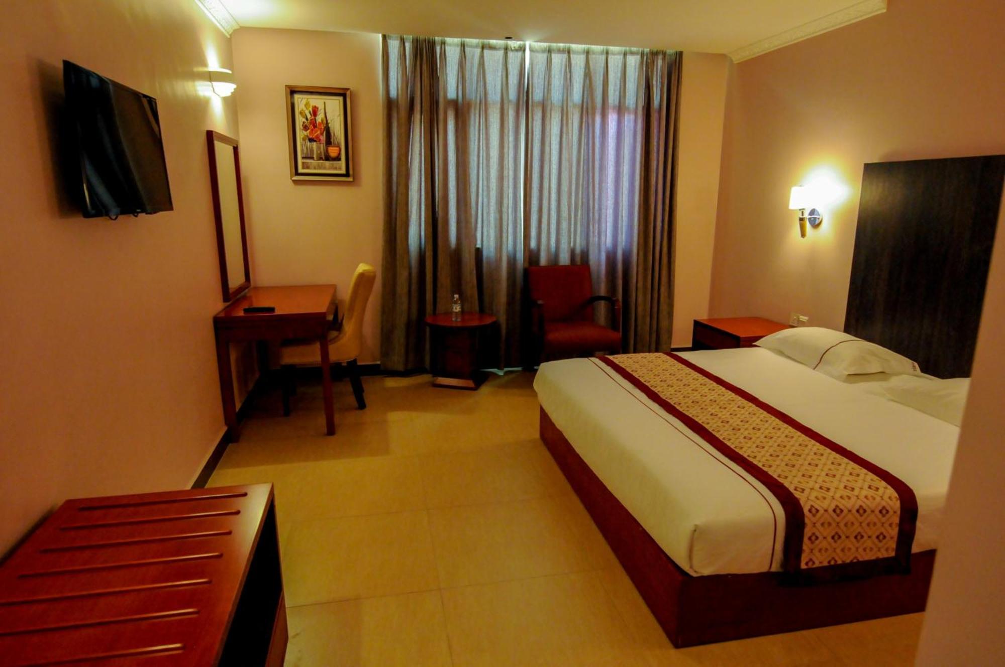 Russell Hotel كامبالا المظهر الخارجي الصورة