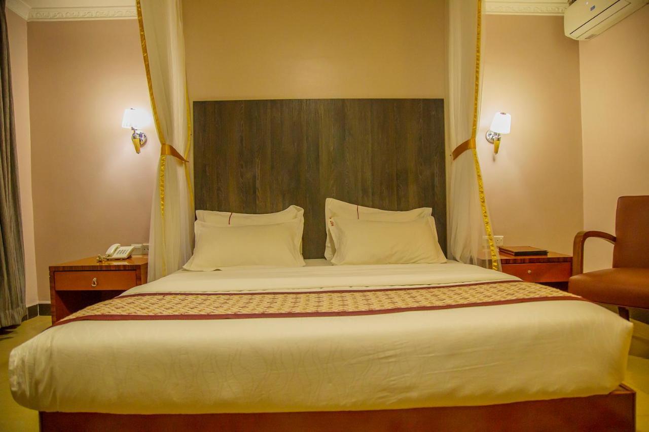 Russell Hotel كامبالا المظهر الخارجي الصورة